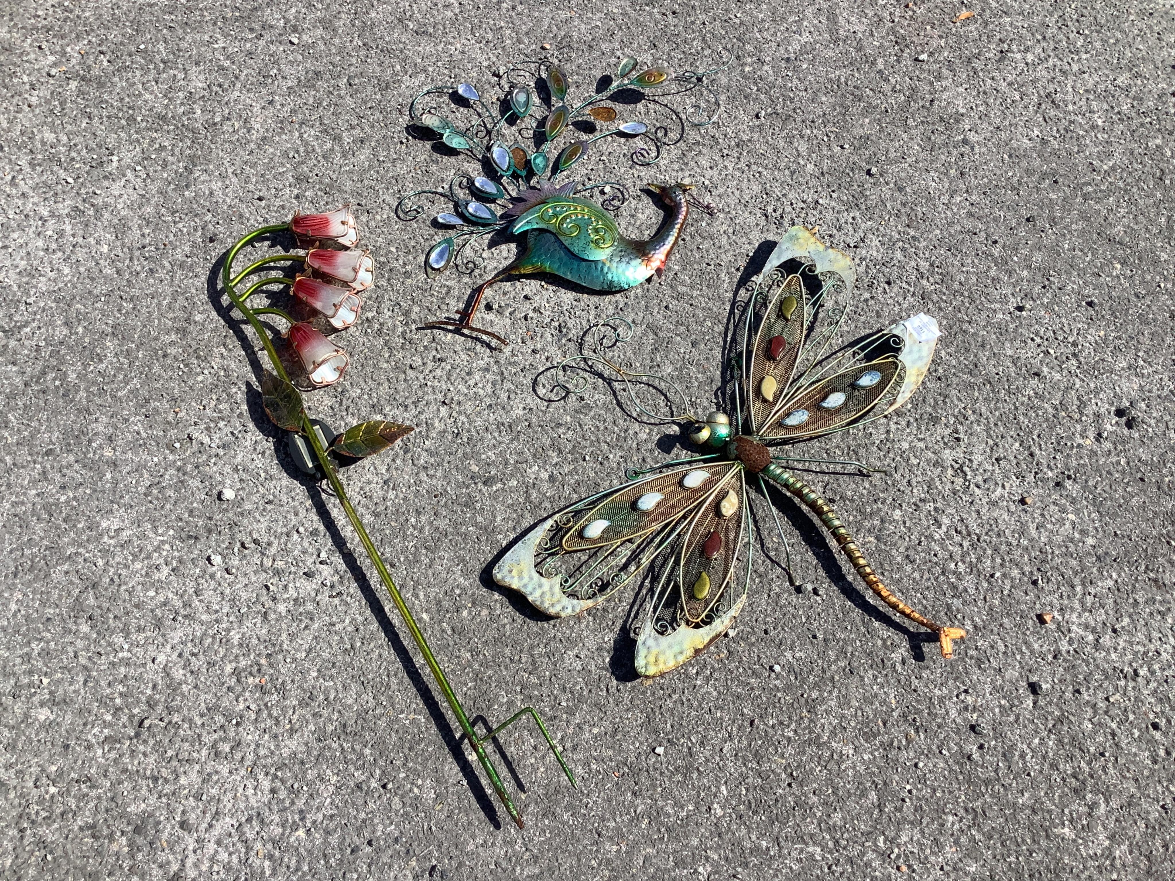 A quantity of assorted metal garden ornaments